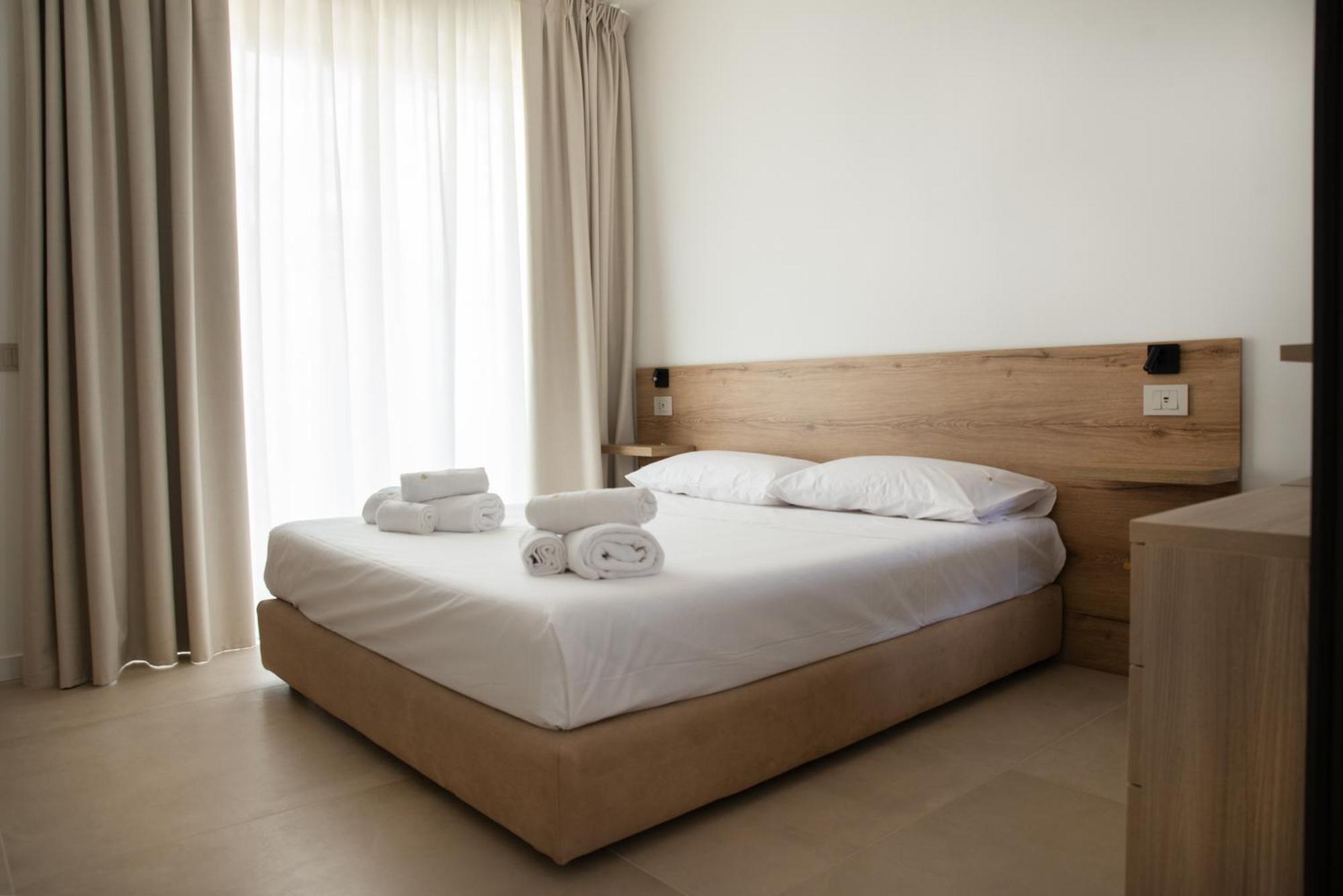 Montedarena Hotel Pulsano Dış mekan fotoğraf