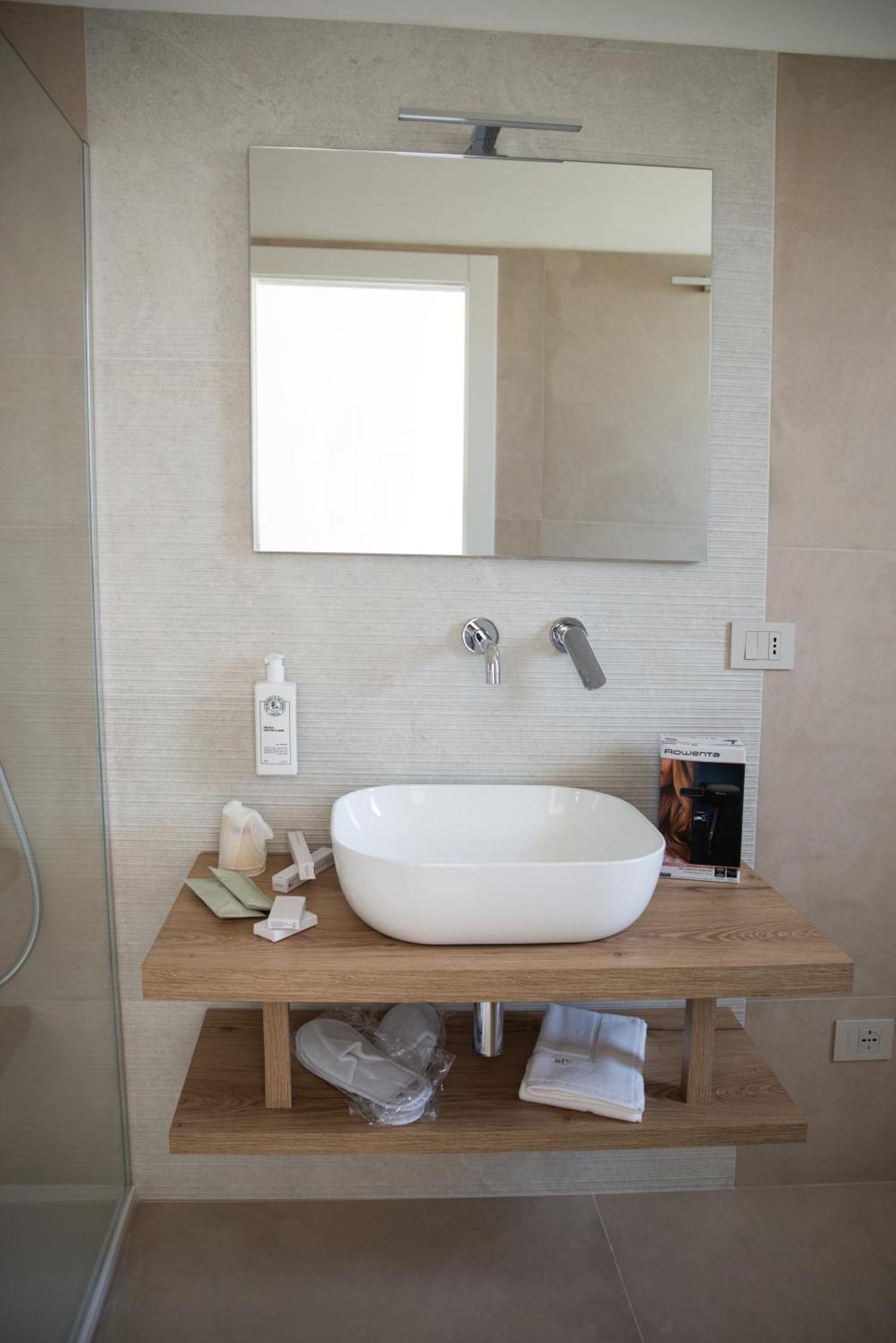 Montedarena Hotel Pulsano Dış mekan fotoğraf